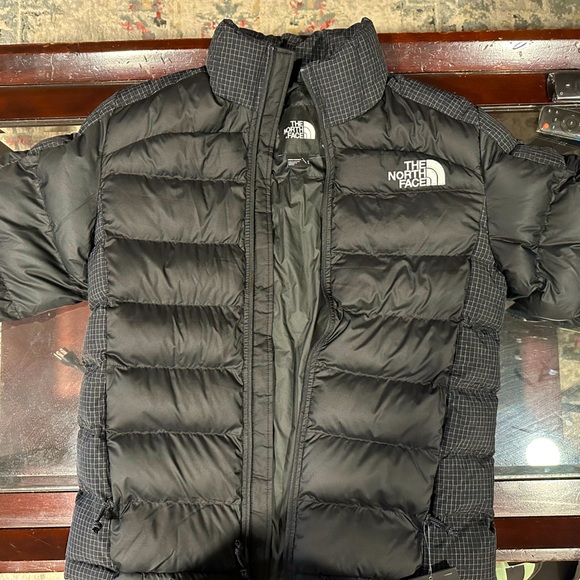 (NEGOTIABLE) BRAND NEW NORTH FACE JACKET